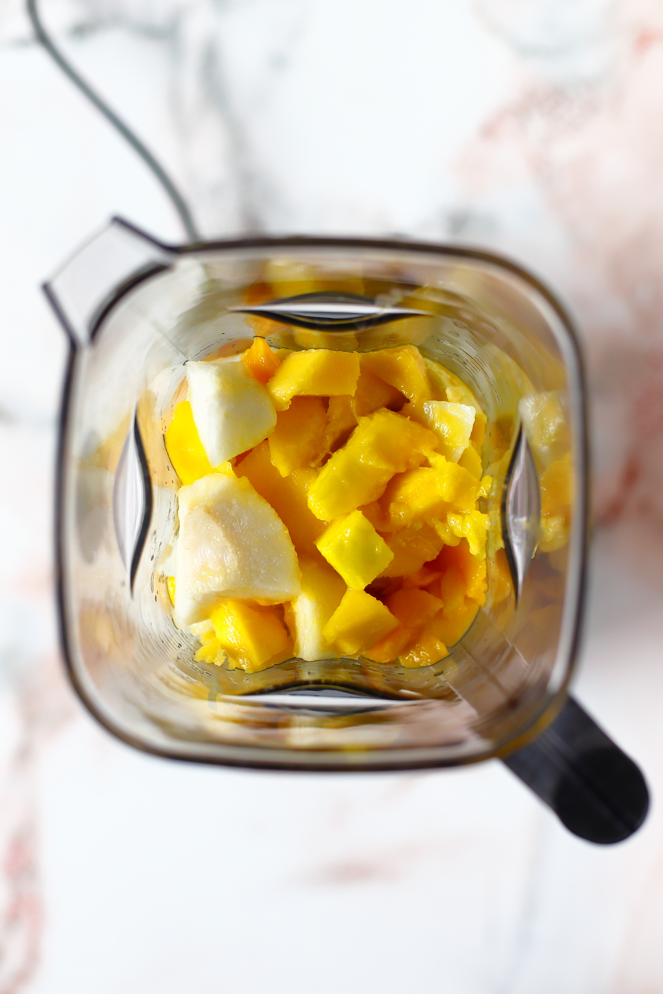 Pieczona owsianka słodzona mango