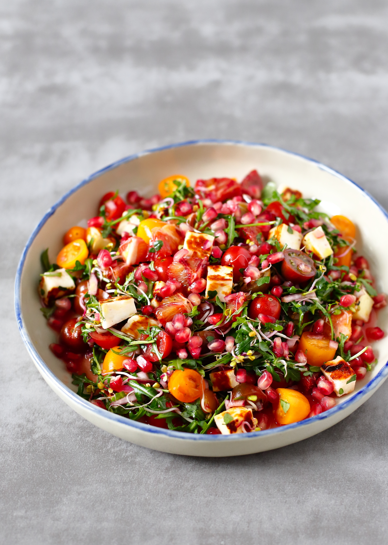 Sałatka ze smażonym halloumi Sałatka ze smażonym halloumi