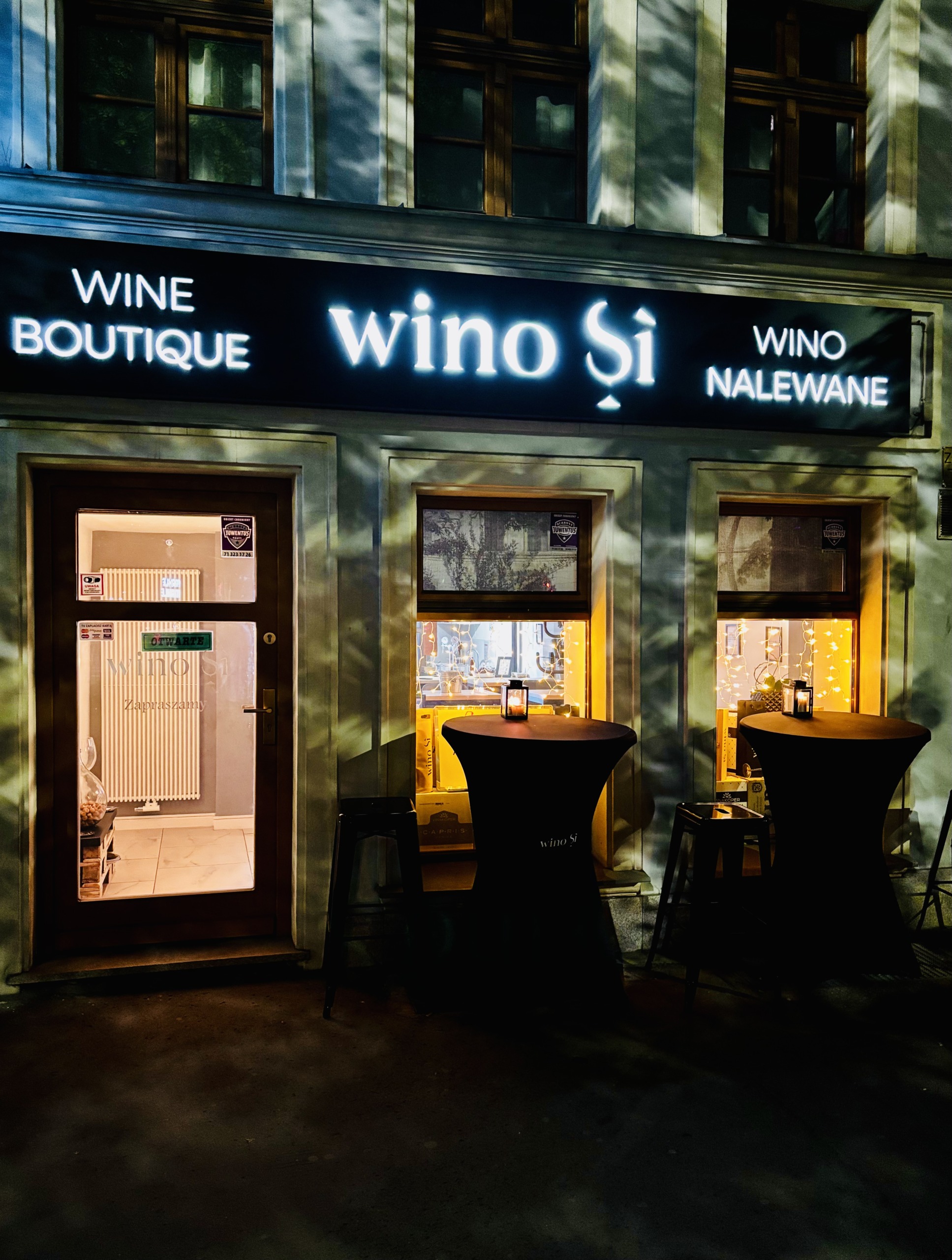 Jajka farbowane czerwonym winem Jajka farbowane czerwonym winem